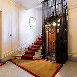 Charme Parisien Pres De L\'Arc De Triomphe - 183 M²