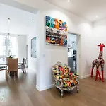 Charme Parisien Pres De L\'Arc De Triomphe - 183 M²