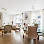 Charme Parisien Pres De L\'Arc De Triomphe - 183 M²