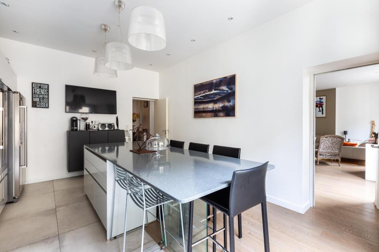 Apartment Charme Parisien Pres De L'arc De Triomphe - 183 M²