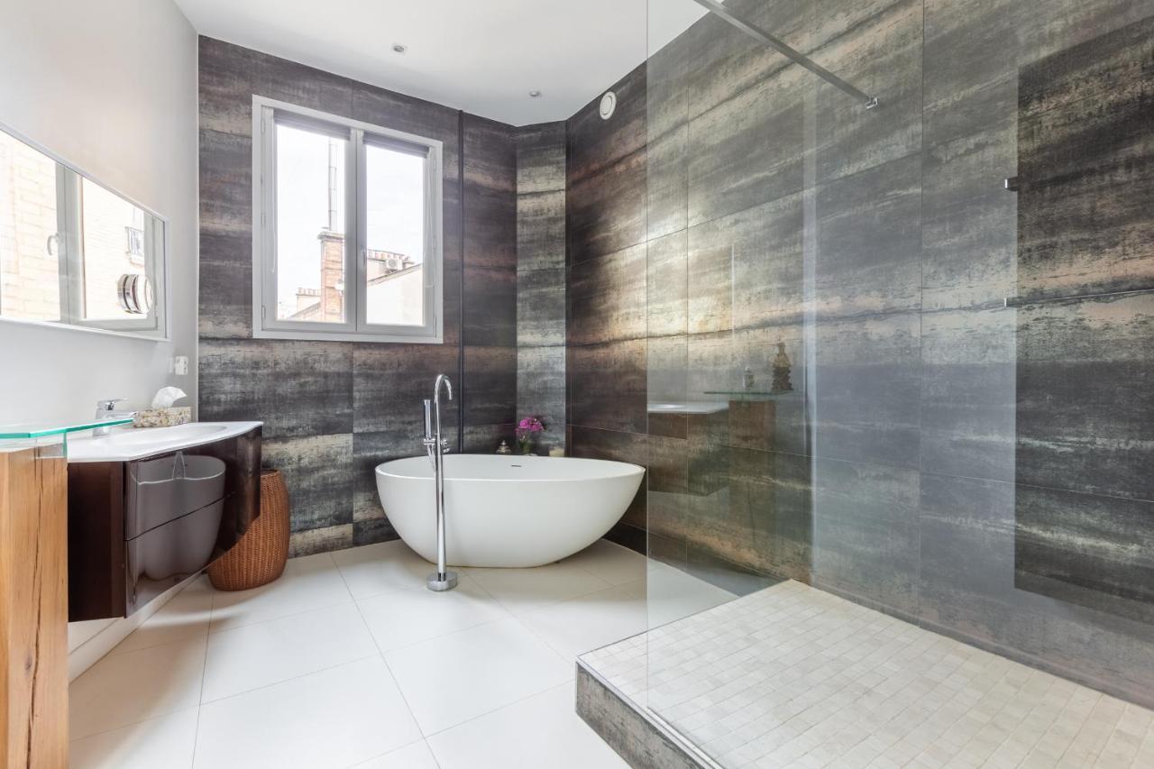 Charme Parisien Pres De L'arc De Triomphe - 183 M² Apartment