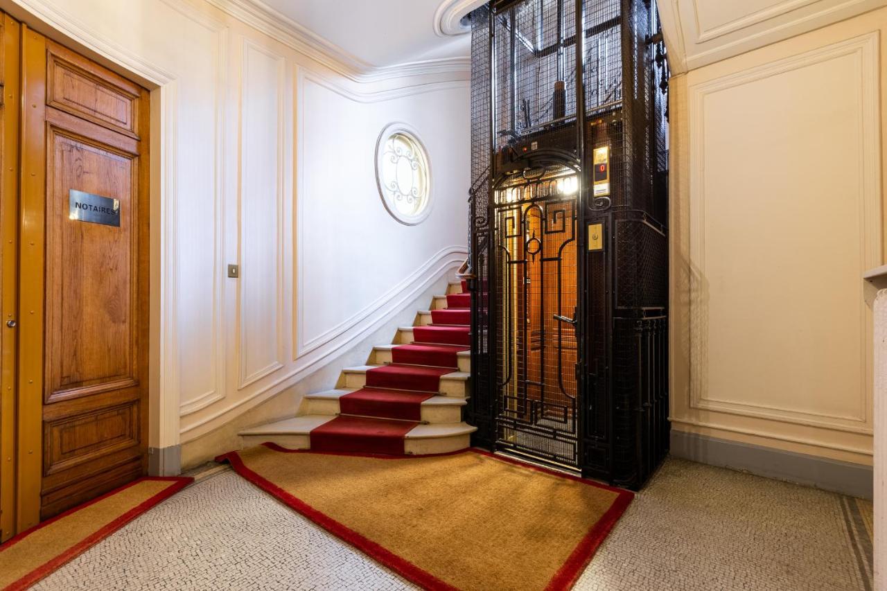Charme Parisien Pres De L'arc De Triomphe - 183 M² Apartment *