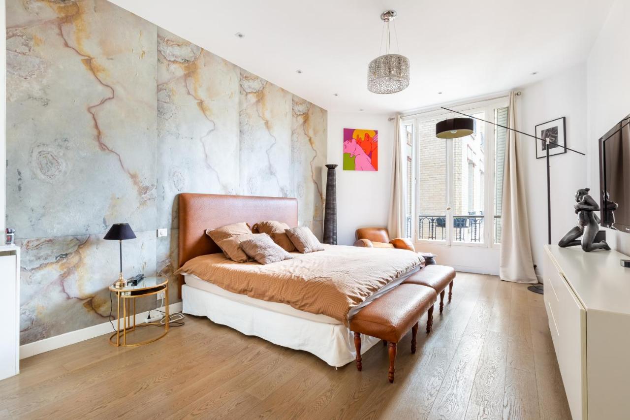 Apartment Charme Parisien Pres De L'arc De Triomphe - 183 M² *