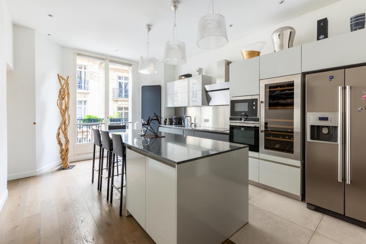 Charme Parisien Pres De L'arc De Triomphe - 183 M² Apartment Paris